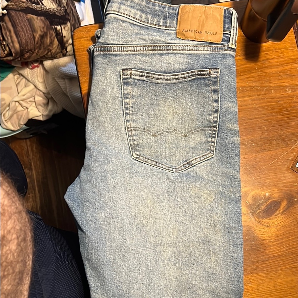 American Eagle Outfitters Men's Light Blue Relaxed Jeans